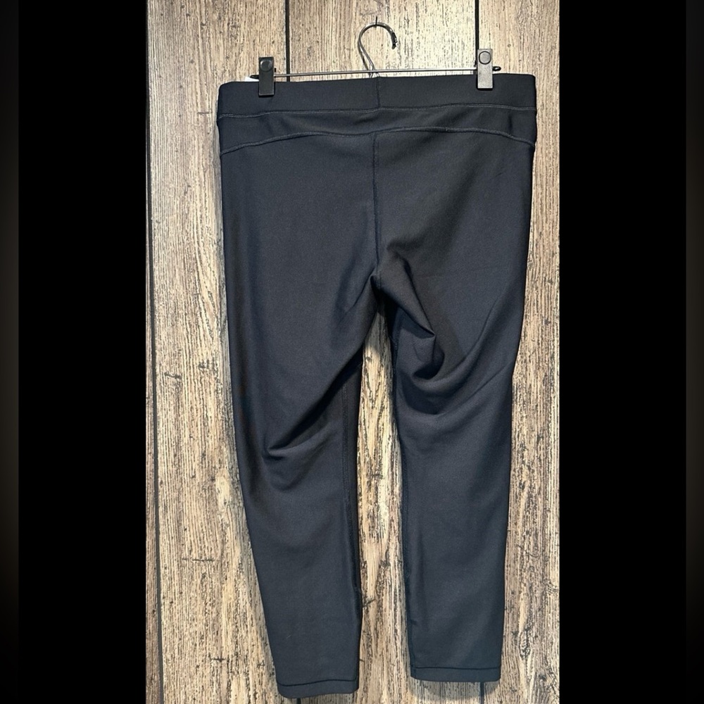 Under Armour Women’s compression leggings - Picture 3 of 4